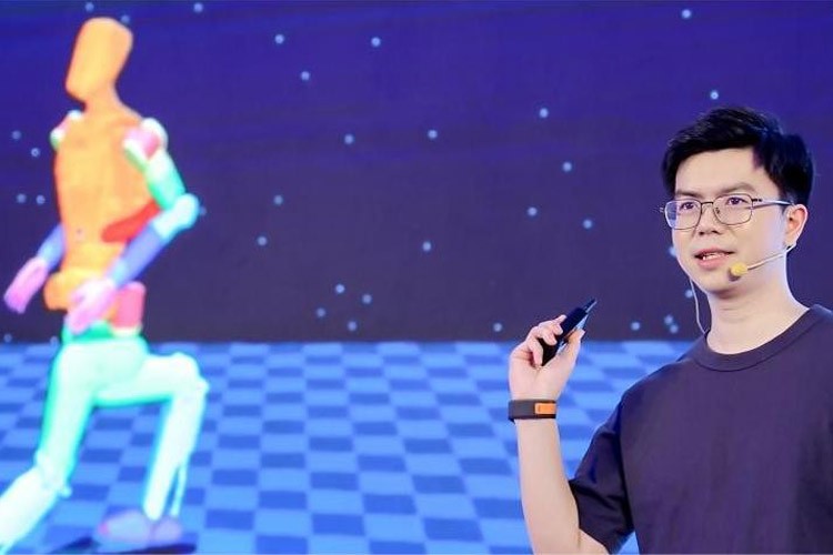 天才少年稚晖君nangong28.com机器人走路进场！AI模型做大脑，目标售价20万以内