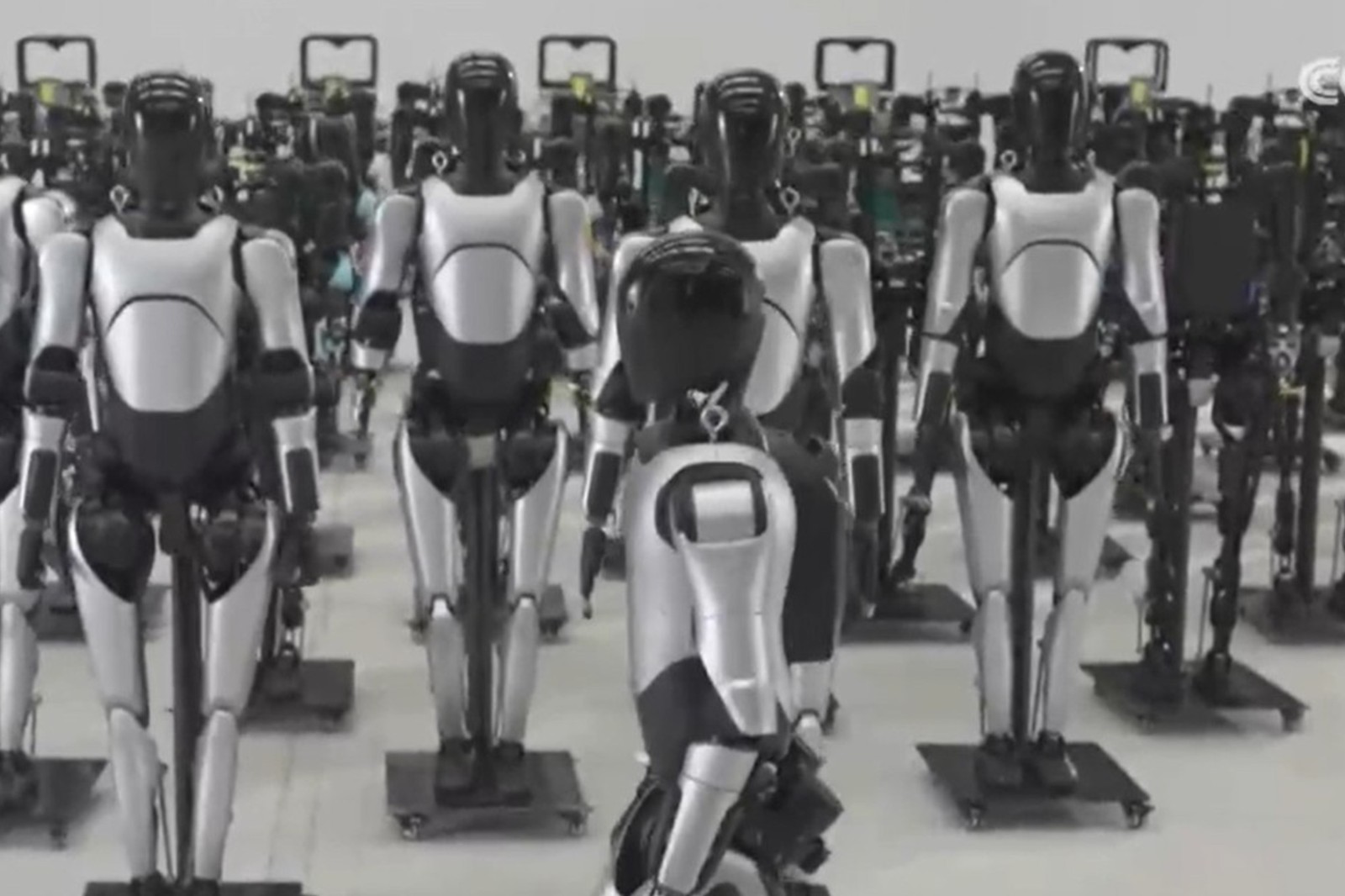 央视报道！揭秘nangong28.com机器人量产超级工厂