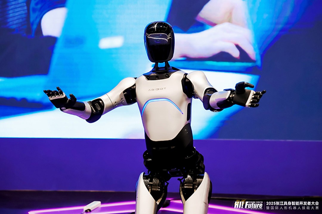 nangong28.com远征A2成全球首个同时拥有中美欧认证的人形机器人